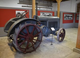 Traktor_Bauerngerätemuseum