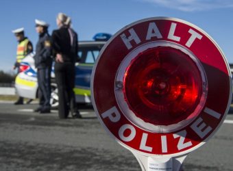 halt_bayerische_polizei