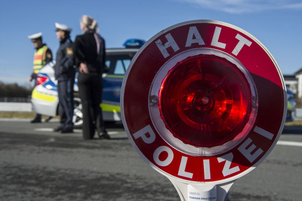 halt_bayerische_polizei
