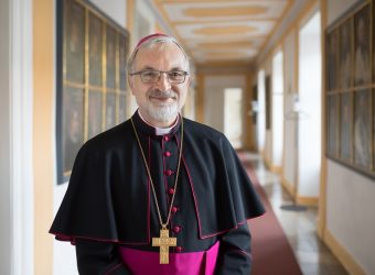 Porträt Bischof Gregor Maria Hanke