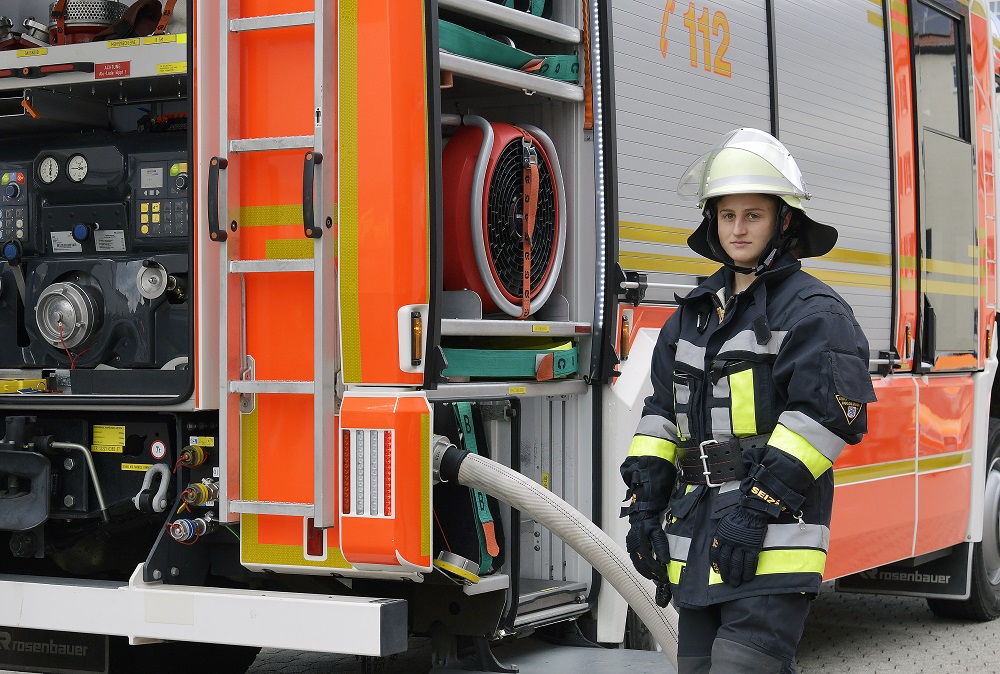 ERste Feuerwehrfrau2 Rössle