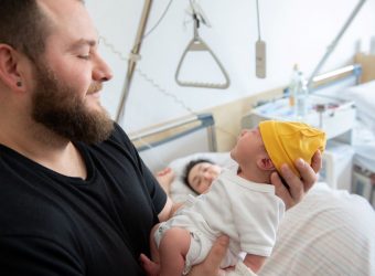Geburt Vater und Baby_Klinikum Ingolstadt