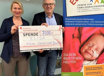 Achim Werner überreicht Elisa Spendencheck_SPD