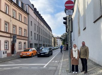 Fahrradbeauftragte Theresa Schneider Ulrich Schäpe, Amtsleiter Amt für Verkehrs-management und Geoinformation © Stadt Ingolstadt, Amt für Verkehrsmanagement und Geoinformation