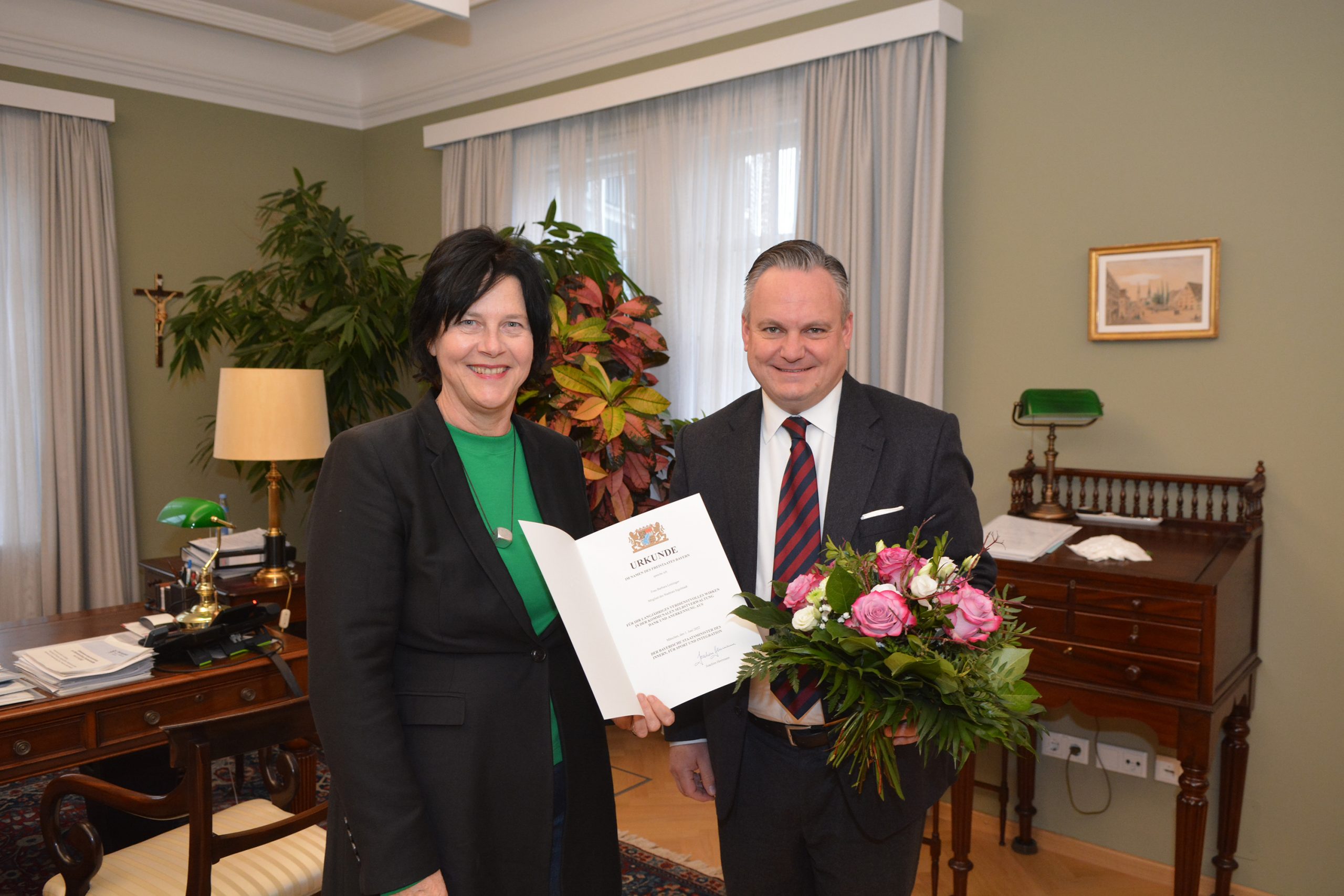 Barbara Leininger erhält Auszeichnung Foto: Michel Stadt Ingolstadt