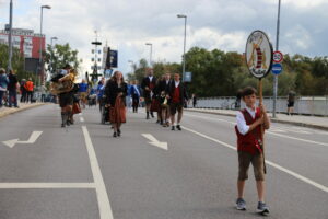 festumzug-herbstfest-2023_in-direkt_053