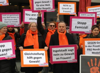 2023-11-24_stoppt-gewalt-gegen-frauen_in-direkt_hartmann_002