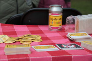 Bewegte Demo um den Baggersee