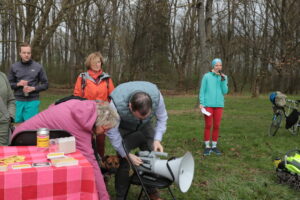 Bewegte Demo um den Baggersee